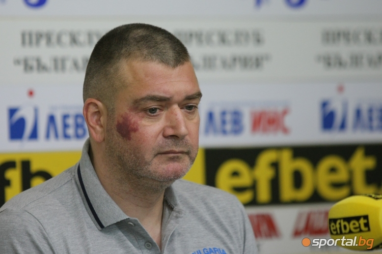  Плувецът Антъни Иванов е състезател номер едно на месеца 