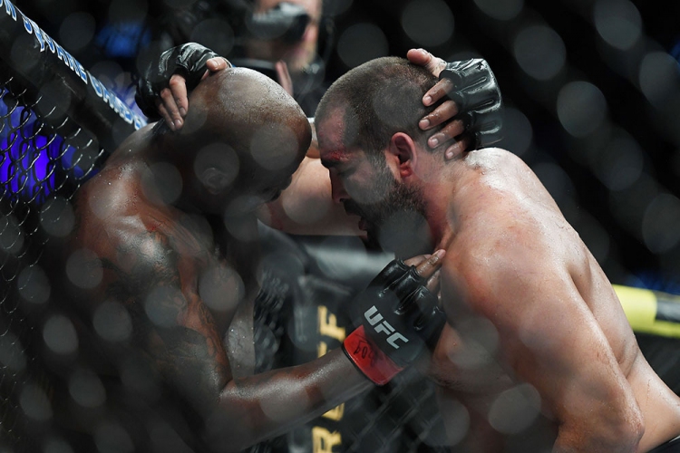 Противоречива загуба с 1-2 съдийски гласа за Благой Иванов на UFC 244