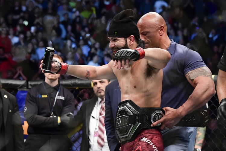 Хорхе Масвидал спечели битката "най-голям гадняр" на UFC 244