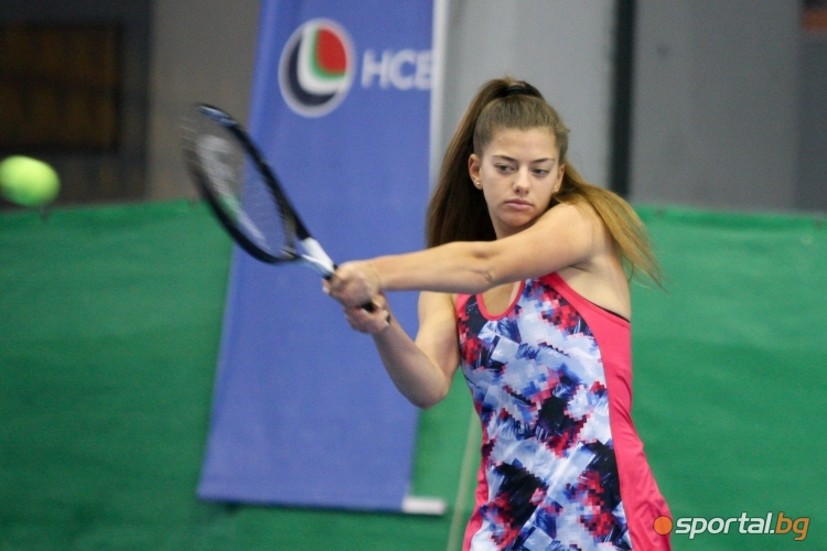 Тренировка и интервю с българската надежда в тениса Дария Радулова