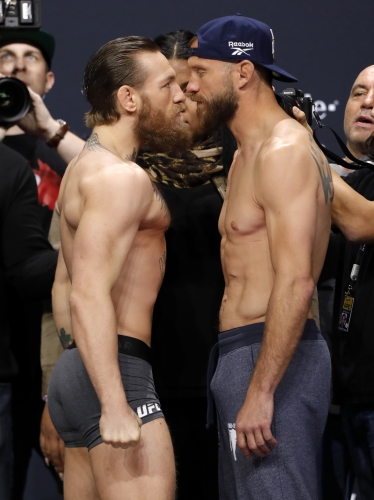 Конър Макгрегър и Доналд Серони заковаха еднакво тегло