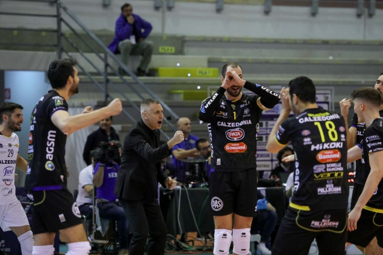  Матей Казийски се завърна с 23 точки и победа за Верона в Италия 