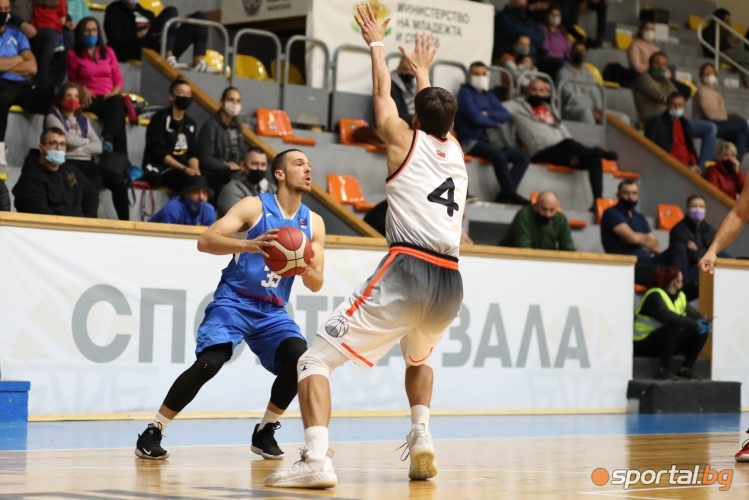 Левски Лукойл - Академик Пловдив