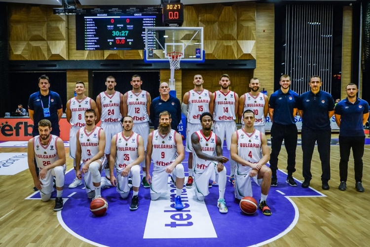 България пропиля двуцифрен аванс и загуби от Гърция след продължение в Сараево