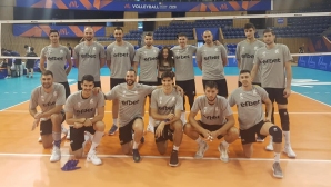 Волейболистите с първа тренировка в зала