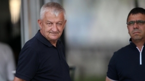 Локомотив (Пд) не участва в конкурса за стадиона и концесията за базата в парк